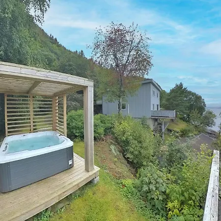 Hébergement de vacances Private House & By The Sea