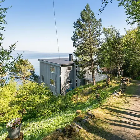 Private House & By The Sea * 特隆赫姆
