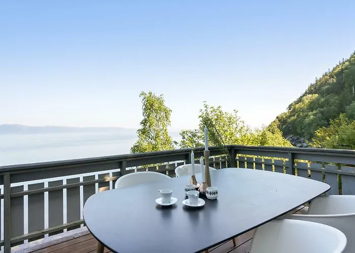 Private House & By The Sea Ferienhaus